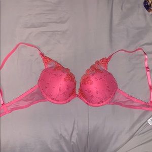 pink laced bra